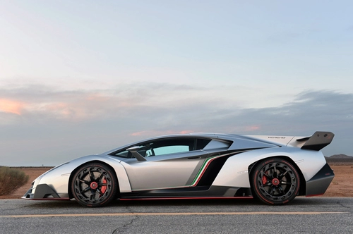  lamborghini veneno hầm hố giữa sa mạc 