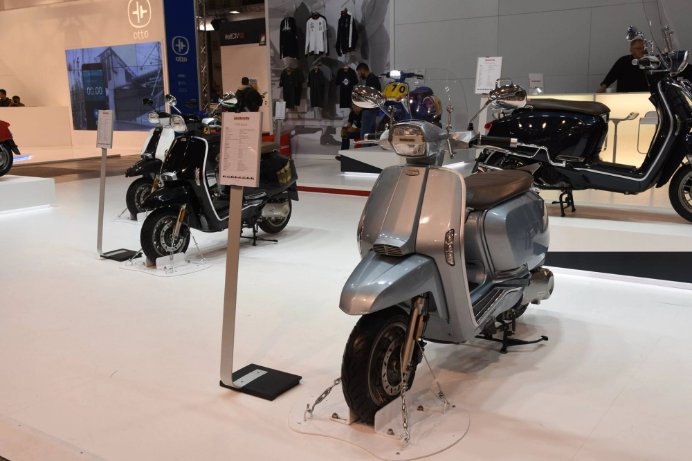 Lambretta v-special 2018 - huyền thoại làng scooter hồi sinh