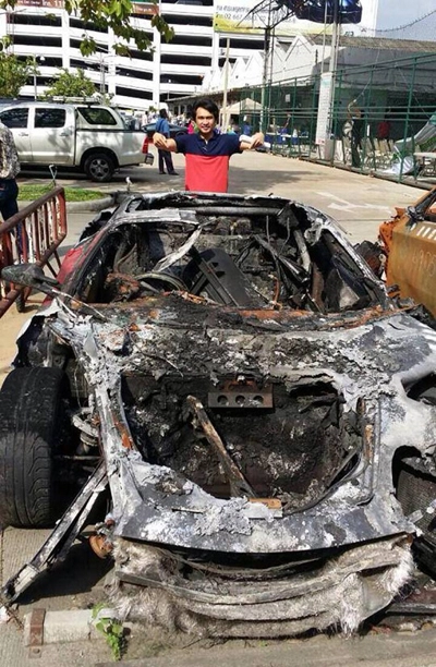  lô siêu xe thành tro vì hỏa hoạn 