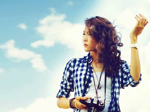 Lộ thí sinh đầu tiên của next top model