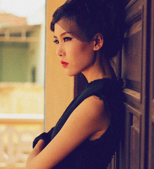 Lộ thí sinh đầu tiên của next top model