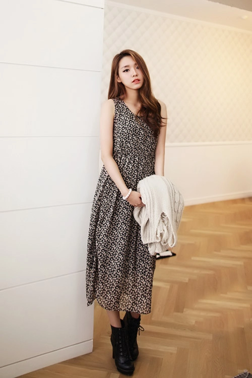 Mặc váy hoa hẹn chàng ngày 83