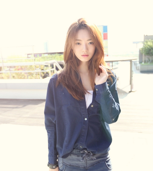 Mùa đông không lạnh với sơ mi jean