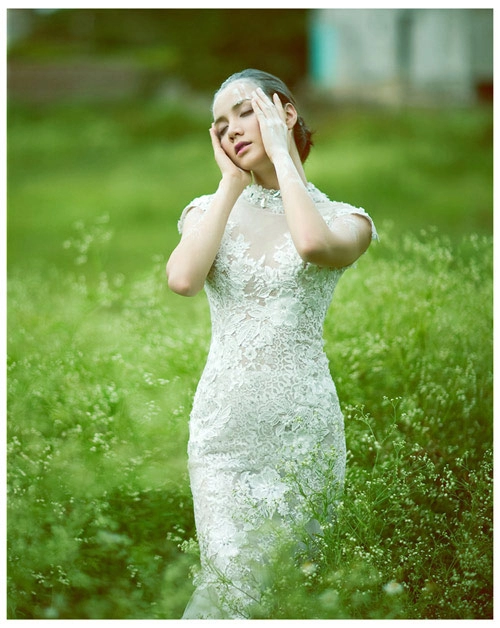 Mỹ nhân việt đọ sắc cùng váy cưới