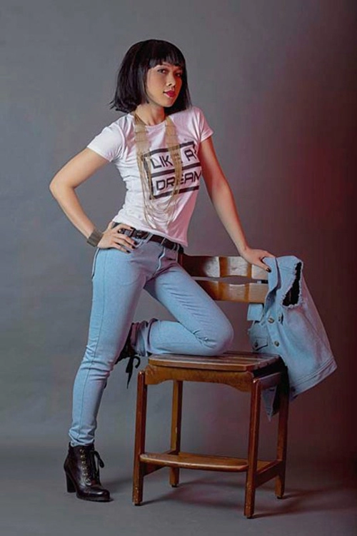 Mỹ tâm lăng xê mốt đội tóc nilon
