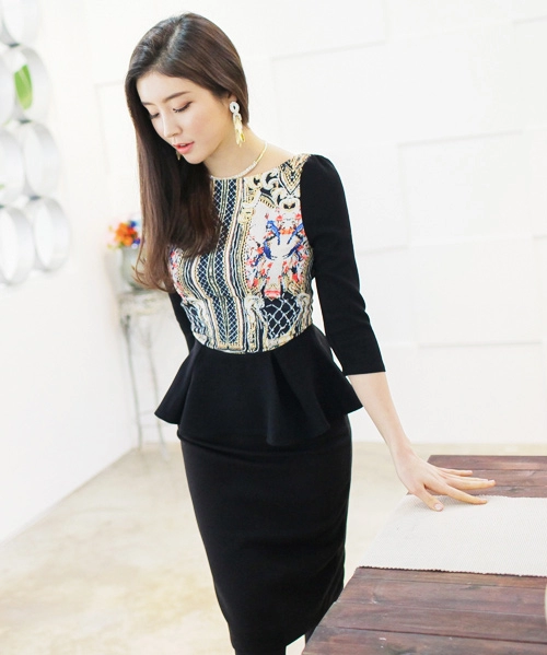 Nàng công sở kiêu kỳ với sơ mi peplum