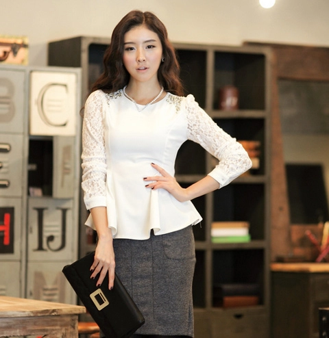 Nàng công sở kiêu kỳ với sơ mi peplum