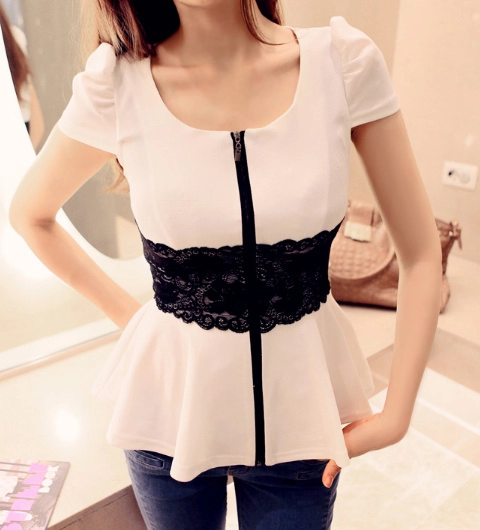Nàng công sở kiêu kỳ với sơ mi peplum