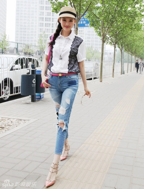 Nâng tính ứng dụng cho váy áo công sở