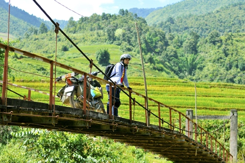 Nếu mê những con đèo uốn lượn của tây bắc trở về từ mù cang chải bạn nhớ đi chinh phục khau phạ