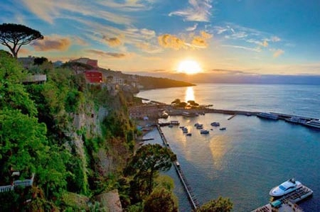 Ngỡ ngàng vẻ đẹp địa trung hải ở sorrento