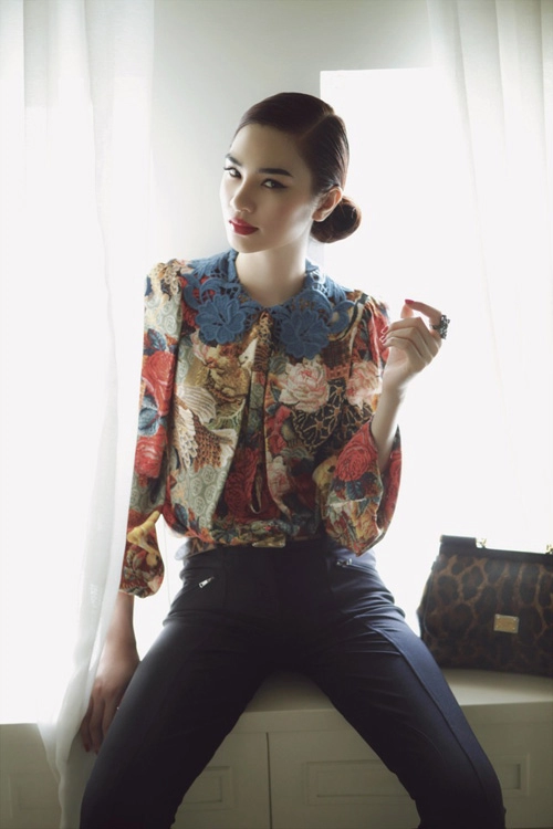 Ngọc oanh quý tộc với hoa văn phục hưng