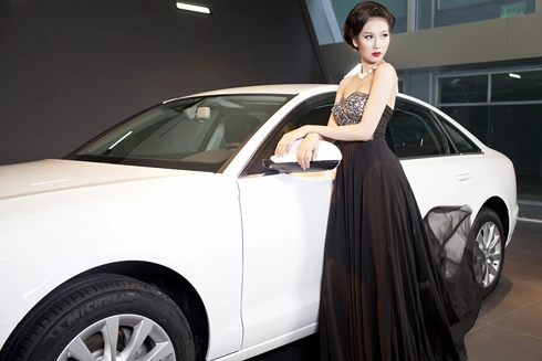  người đẹp kiêu sa bên audi a6 