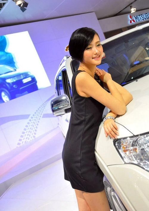  người đẹp ở hainan auto show 2013 