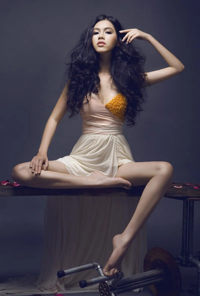 Người đẹp việt càng thi càng thụt lùi