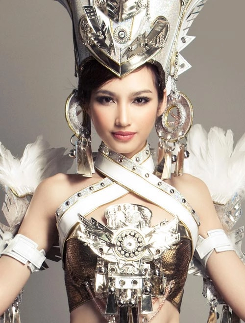 Người đẹp việt càng thi càng thụt lùi