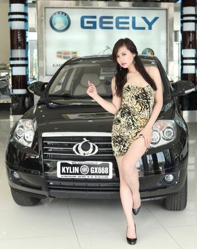  người đẹp việt làm duyên với geely 