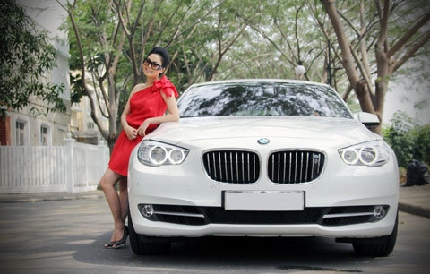  người mẫu bmw 535i gt ở sài gòn 