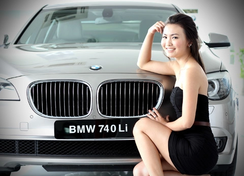  người mẫu sedan cao cấp bmw 740li 