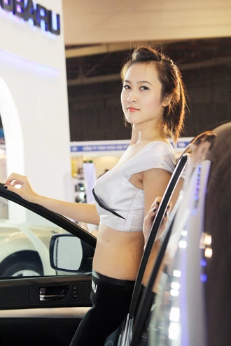  người mẫu tại saigon autotech 