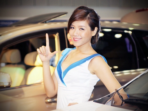  người mẫu triển lãm saigon autotech 2012 