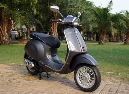  người việt mang vespa phượt châu âu 