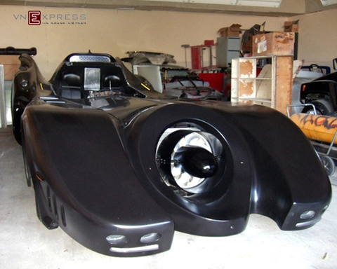  người việt tại mỹ chế tạo siêu xe batmobile 