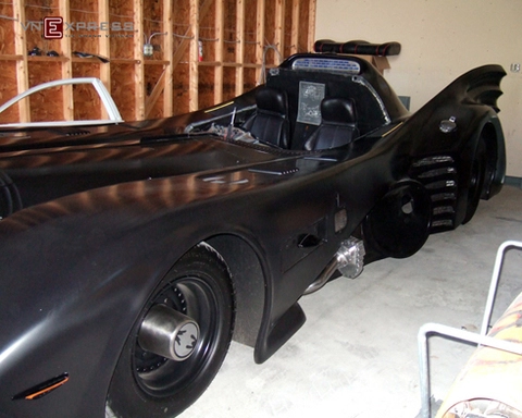  người việt tại mỹ chế tạo siêu xe batmobile 