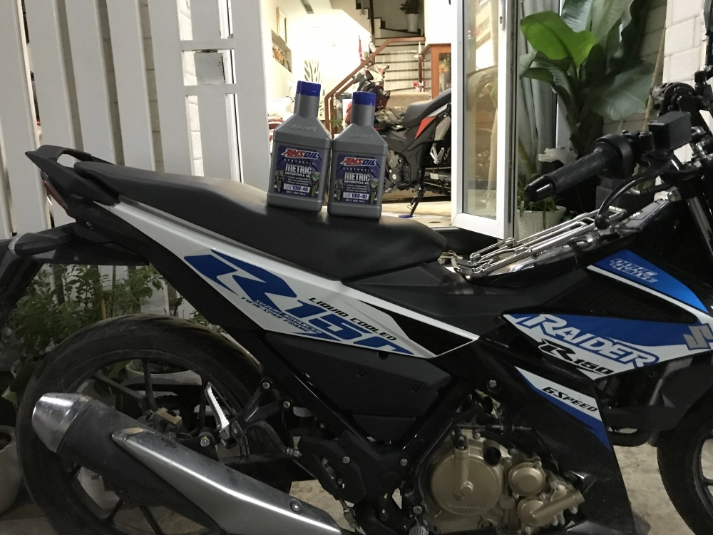 Nhớt xe số tay ga cao cấp amsoil maxima