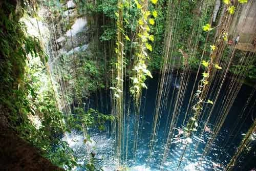 Những hố tự nhiên có cảnh đẹp mê người