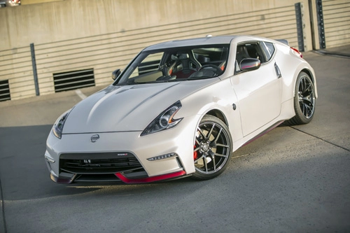  nissan 370z nismo 2015 giá từ 42800 usd 