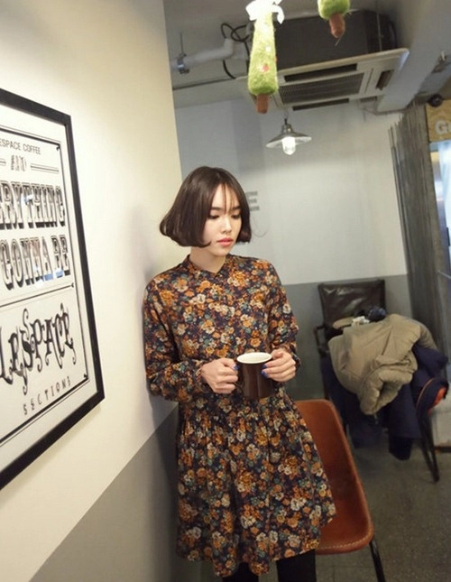 Nữ công sở rạng ngời hơn với váy hoa