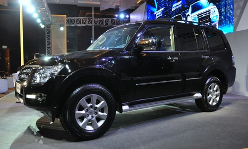  pajero 2015 và prado - đối thủ xứng tầm 