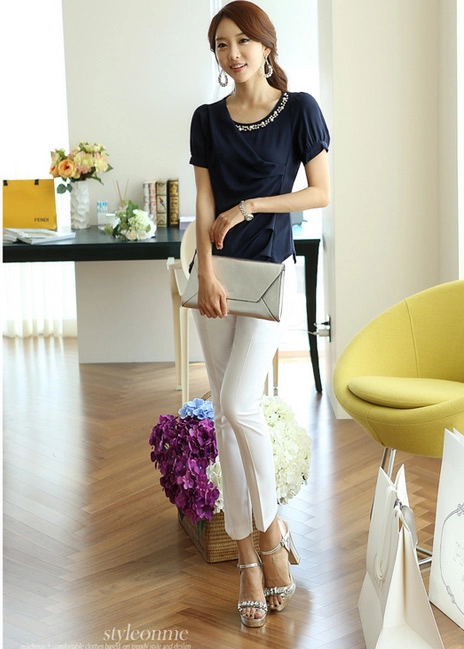 Phối đồ lịch lãm với quần công sở