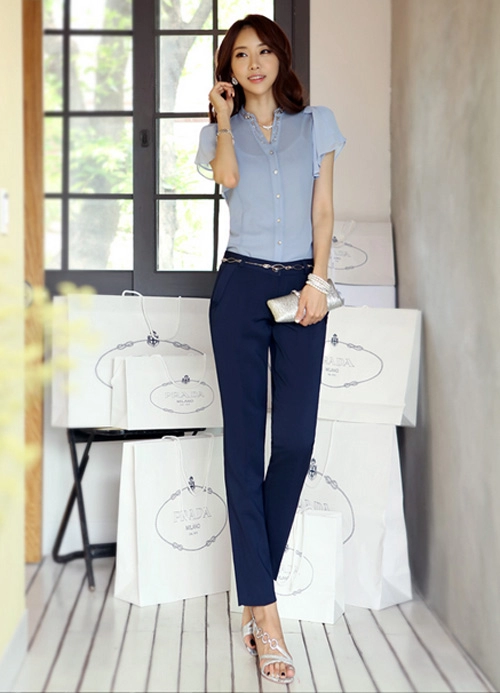 Phối đồ lịch lãm với quần công sở