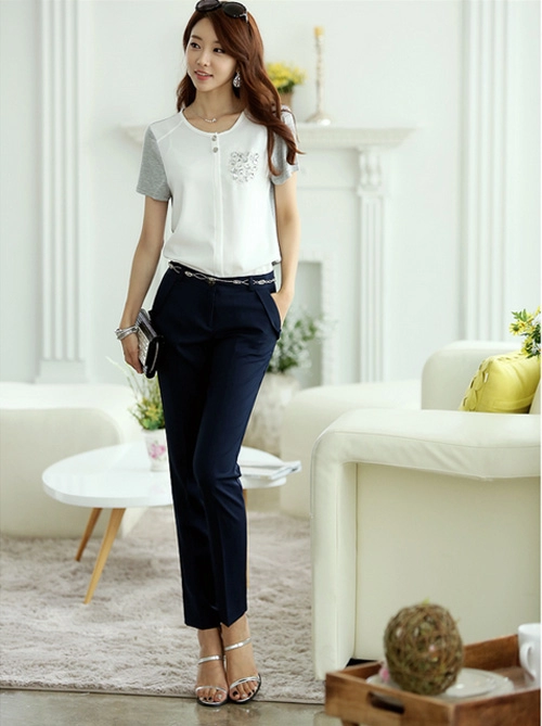 Phối đồ lịch lãm với quần công sở