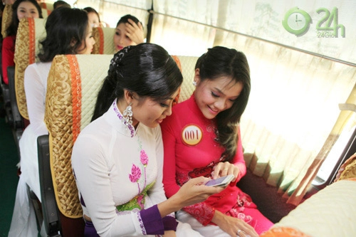Phút riêng tư của thí sinh hoa hậu