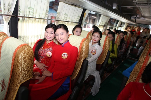Phút riêng tư của thí sinh hoa hậu