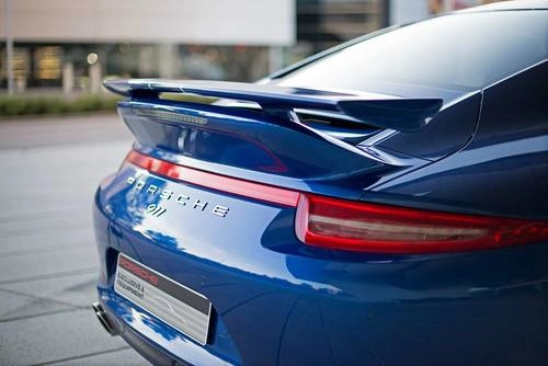  porsche 911 carrera 4s dành tặng 5 triệu fan 