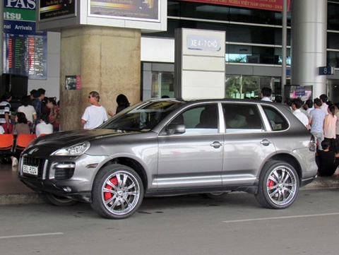  porsche cayenne turbo vành độ ở sài gòn 