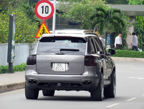  porsche cayenne turbo vành độ ở sài gòn 