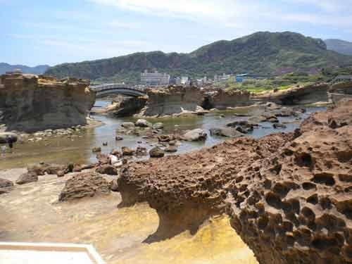 Sắc đá kỳ quặc ở mũi đất ma quỷ yehliu