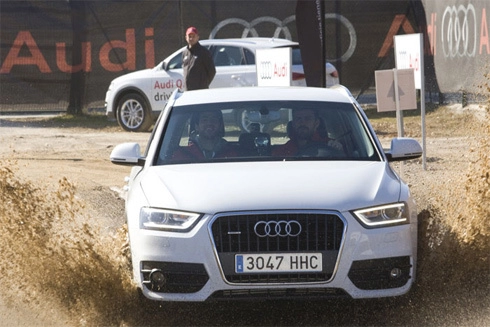  sao barcelona lái thử audi q3 