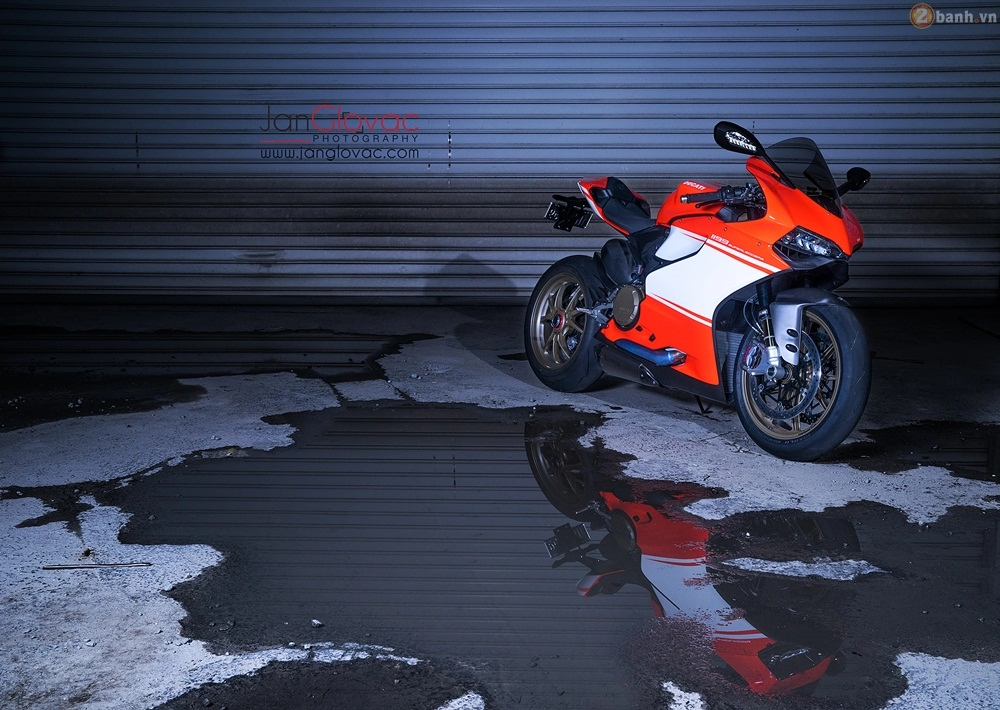 Siêu mẫu thế giới 1199 panigale mạnh mẽ và quyến rũ