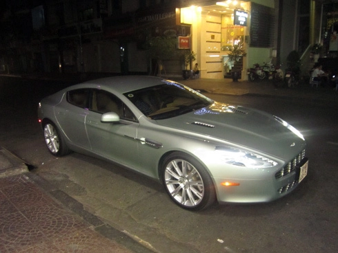  siêu xe aston martin rapide di cư vào sài gòn 