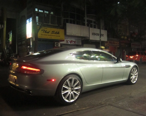  siêu xe aston martin rapide di cư vào sài gòn 