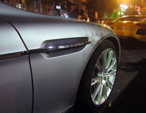  siêu xe aston martin rapide di cư vào sài gòn 