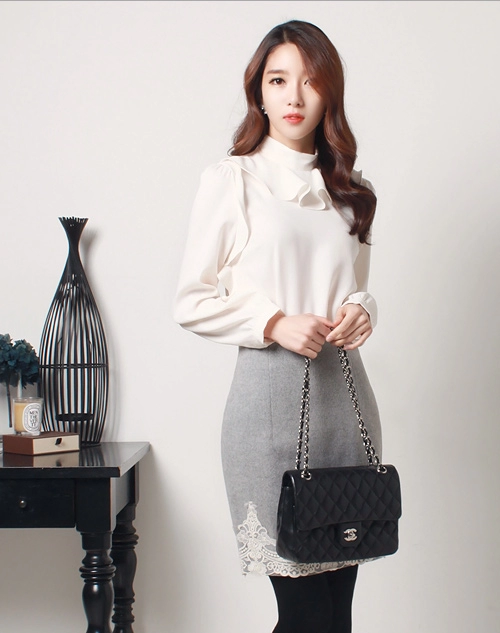 Sơ mi lụa đơn giản mà phong cách