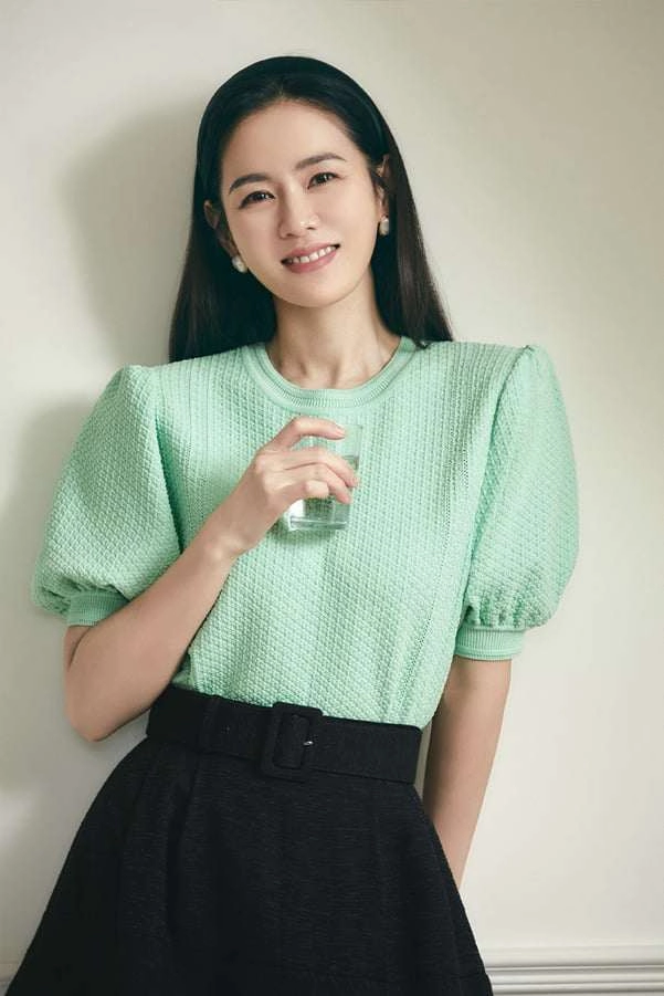 Son ye jin bất ngờ mặc hở khoe cặp kiếm nhật u50 đã lấy chồng sinh con vẫn là tình đầu quốc dân