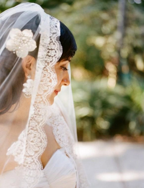 Sứ mệnh thiêng liêng của khăn cô dâu